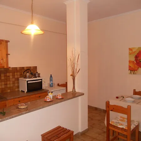 Elli Marina And Lejlighedshotel Mpenitses