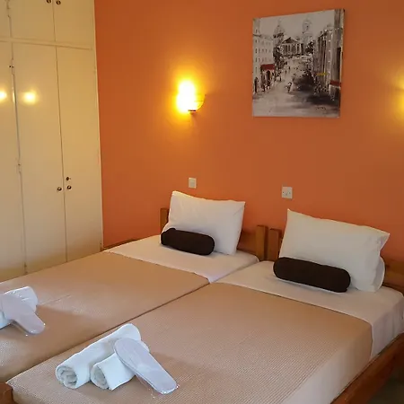 Elli Marina And Lejlighedshotel 2*